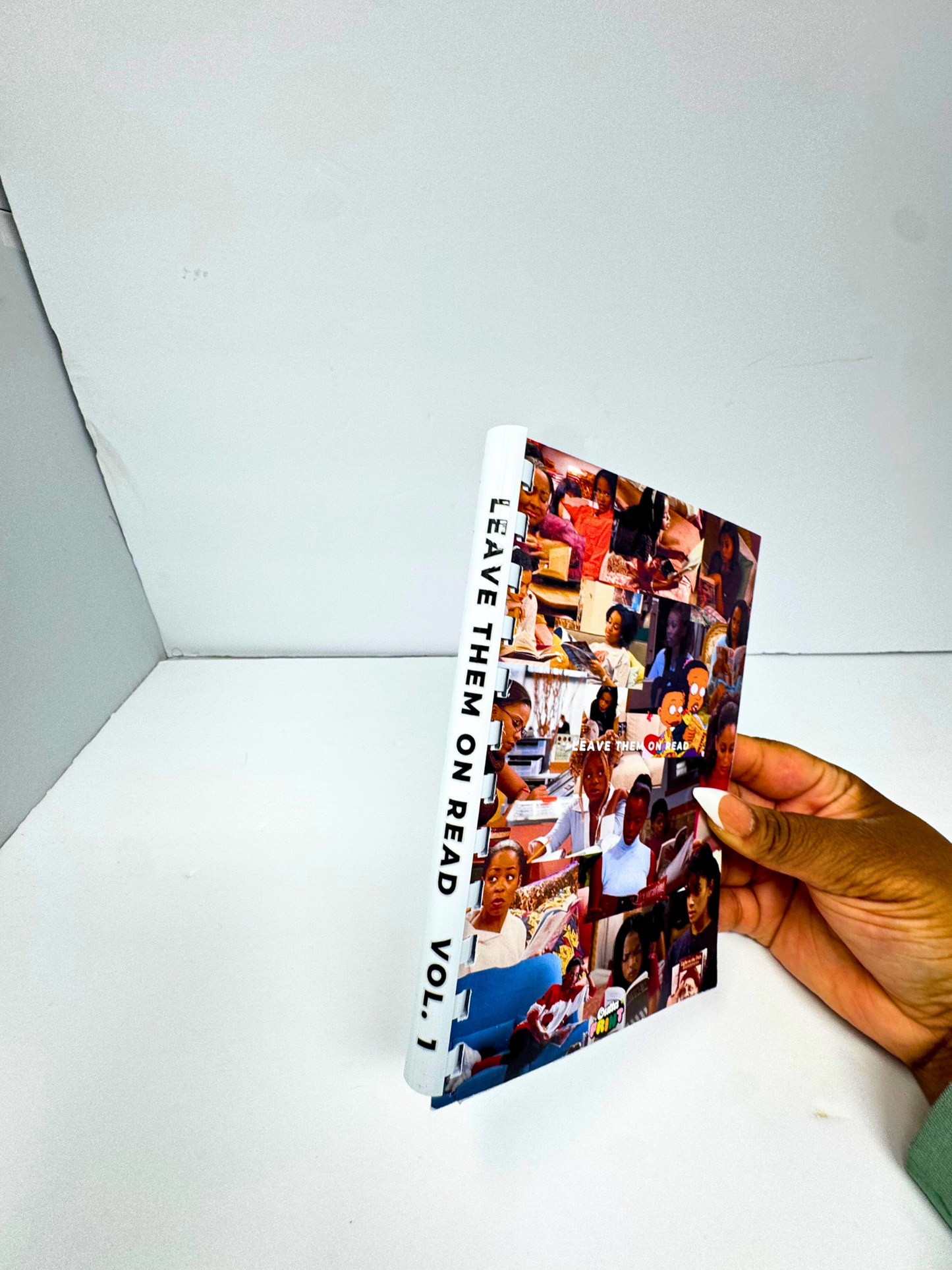 Leave Them On Read- A Reading Journal