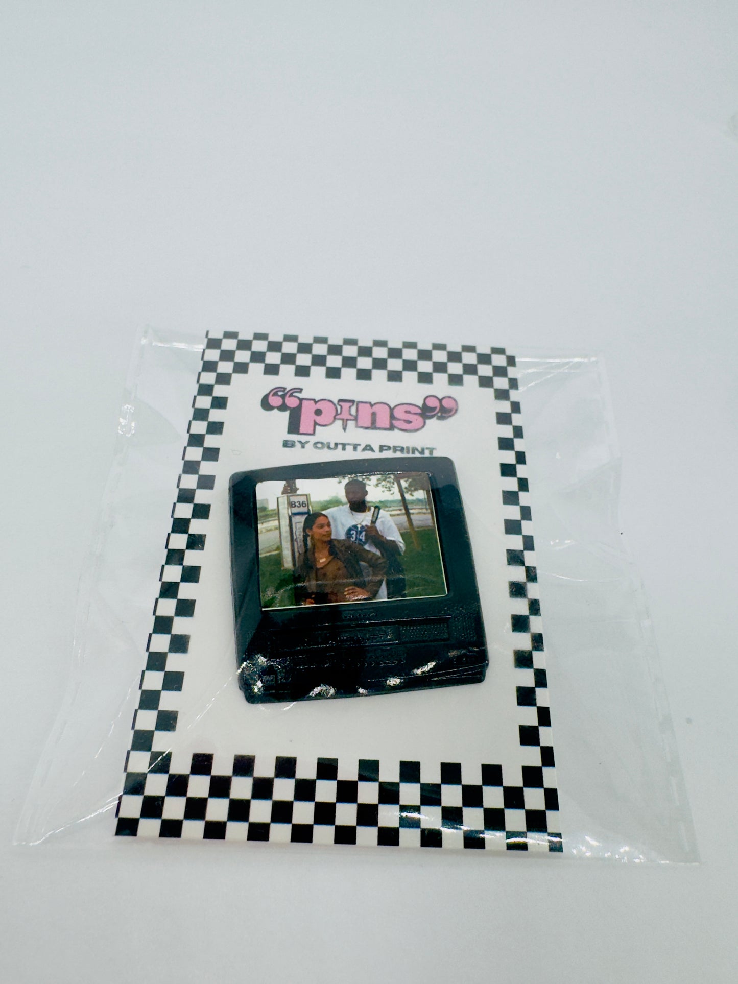 TV ON PINS